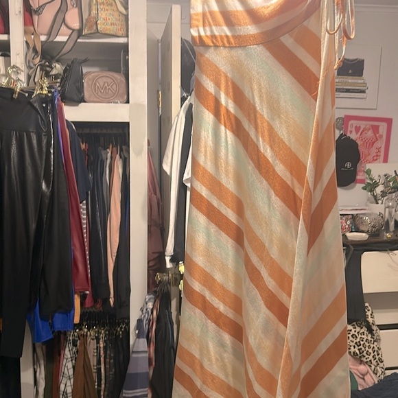 Patsgonia maxi skirt - wore once so EUC. Size small - Picture 6 of 6